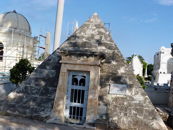pyramid_design
